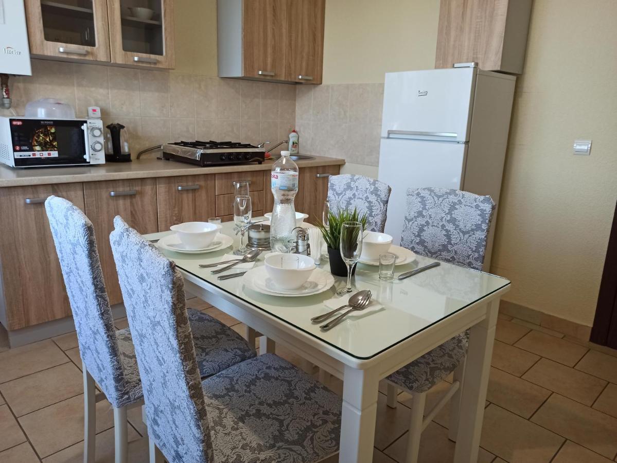 Beautiful Mountain View Apartment Mukacheve Exterior foto